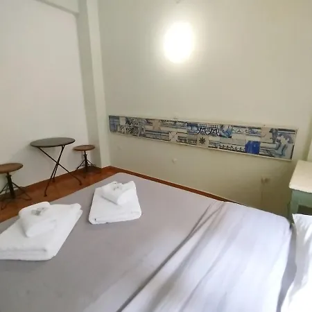 Spacious Near Parthenon Apartment *