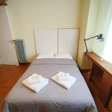 Apartment Spacious Near Parthenon *